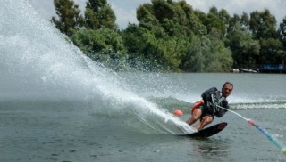  Slalom on the lake!